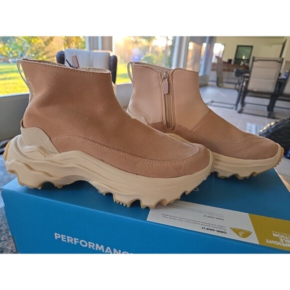 Sorel Kinetic Breakthru Acadia Size 6 Waterproof Sneaker Boot Tawny Buff Womens - Picture 1 of 11